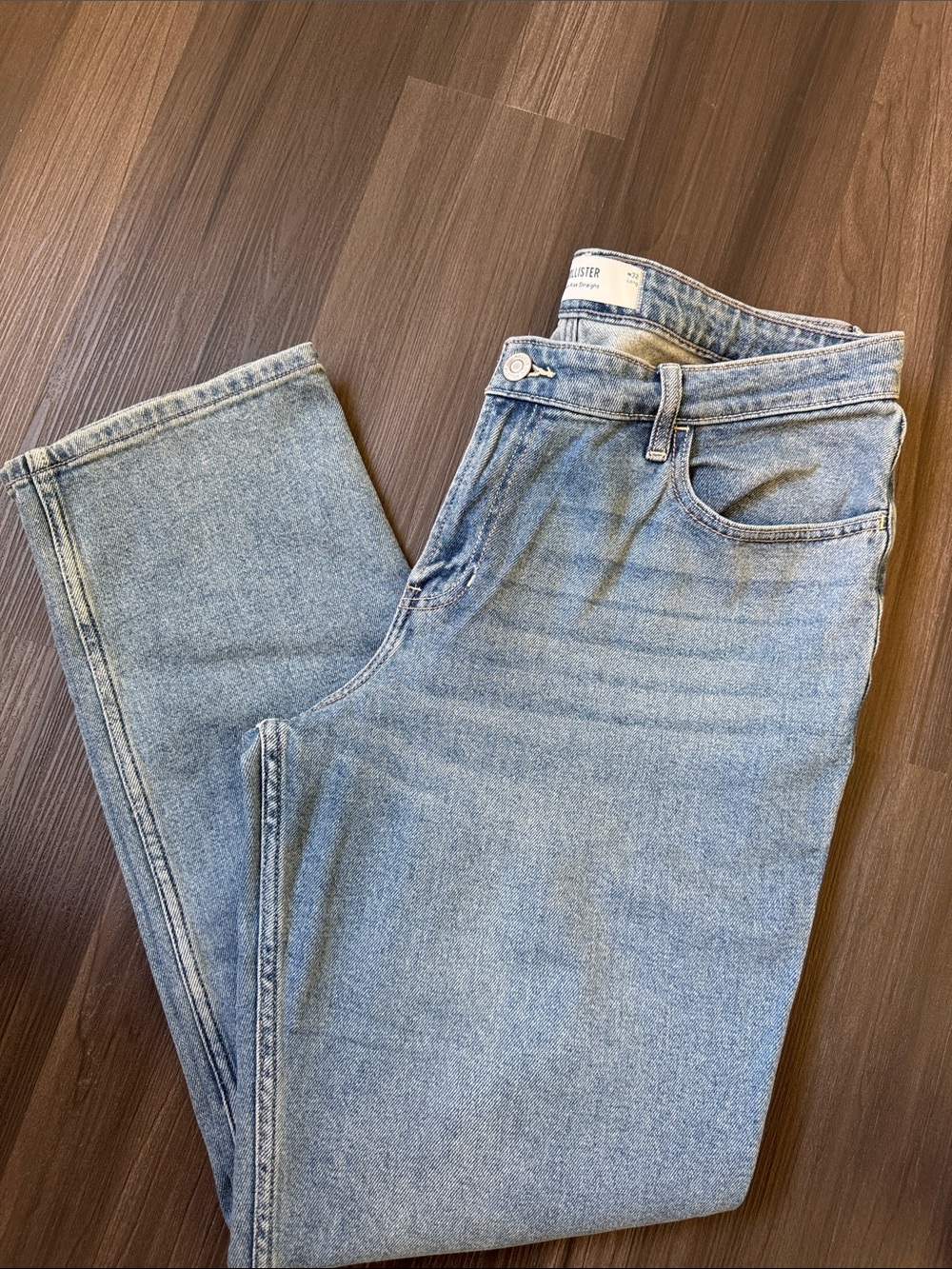 Hollister Women's Light Wash Straight-Leg Jeans